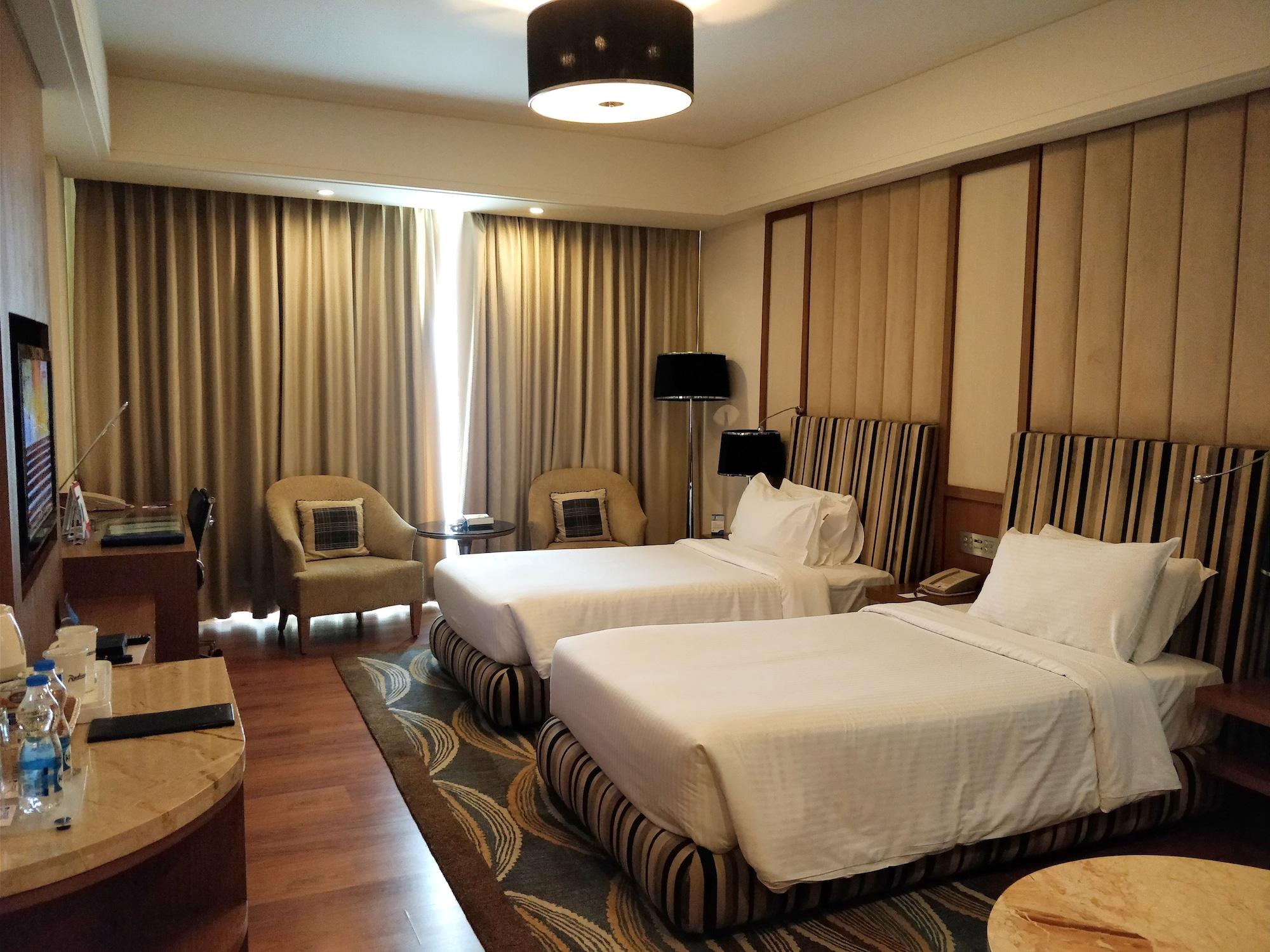 Radisson Blu Hotel, Nagpur Exterior photo
