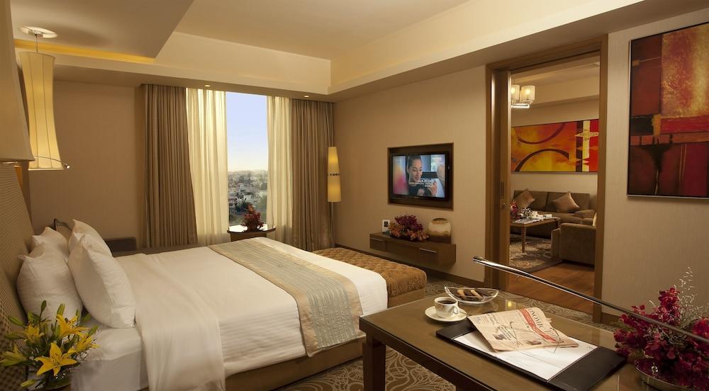 Radisson Blu Hotel, Nagpur Exterior photo
