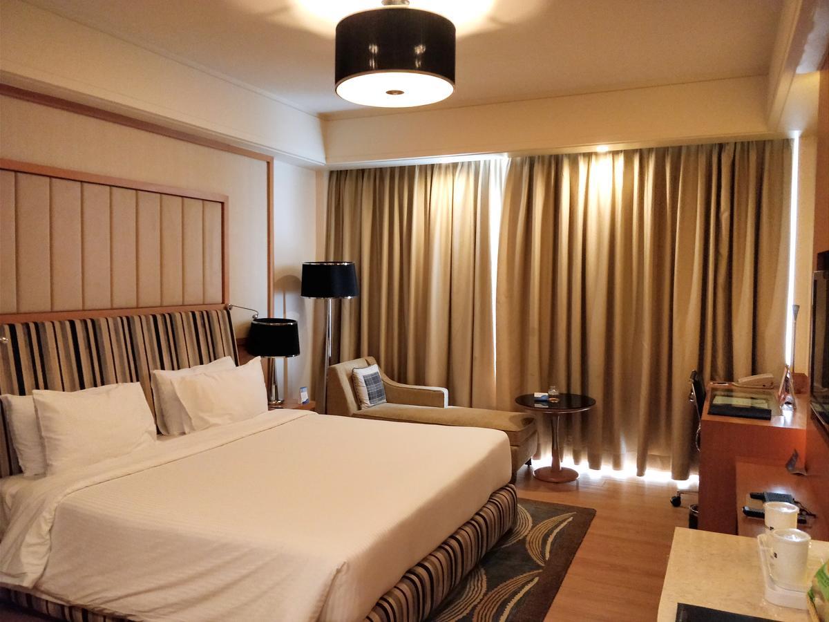 Radisson Blu Hotel, Nagpur Exterior photo