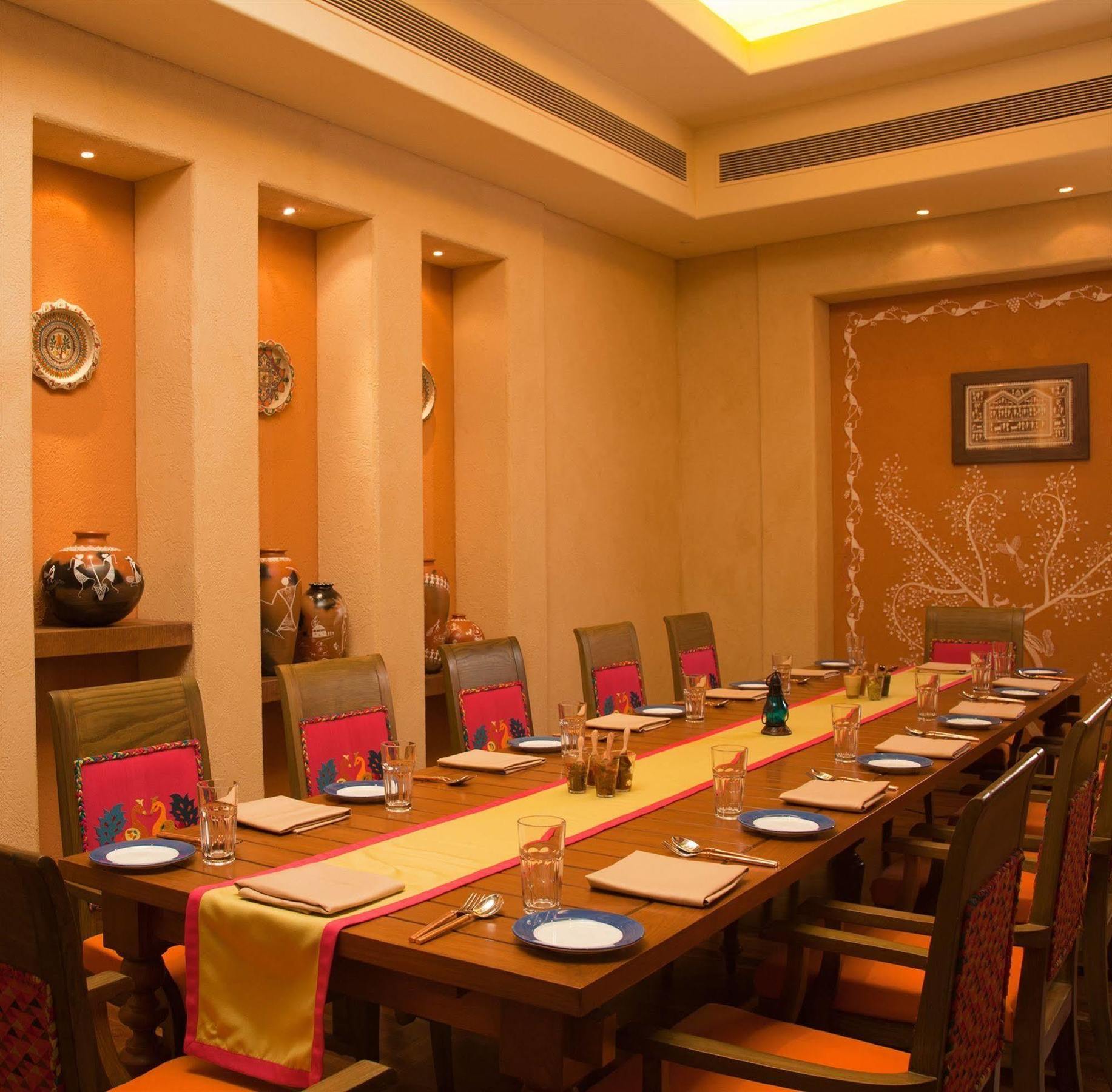Radisson Blu Hotel, Nagpur Exterior photo