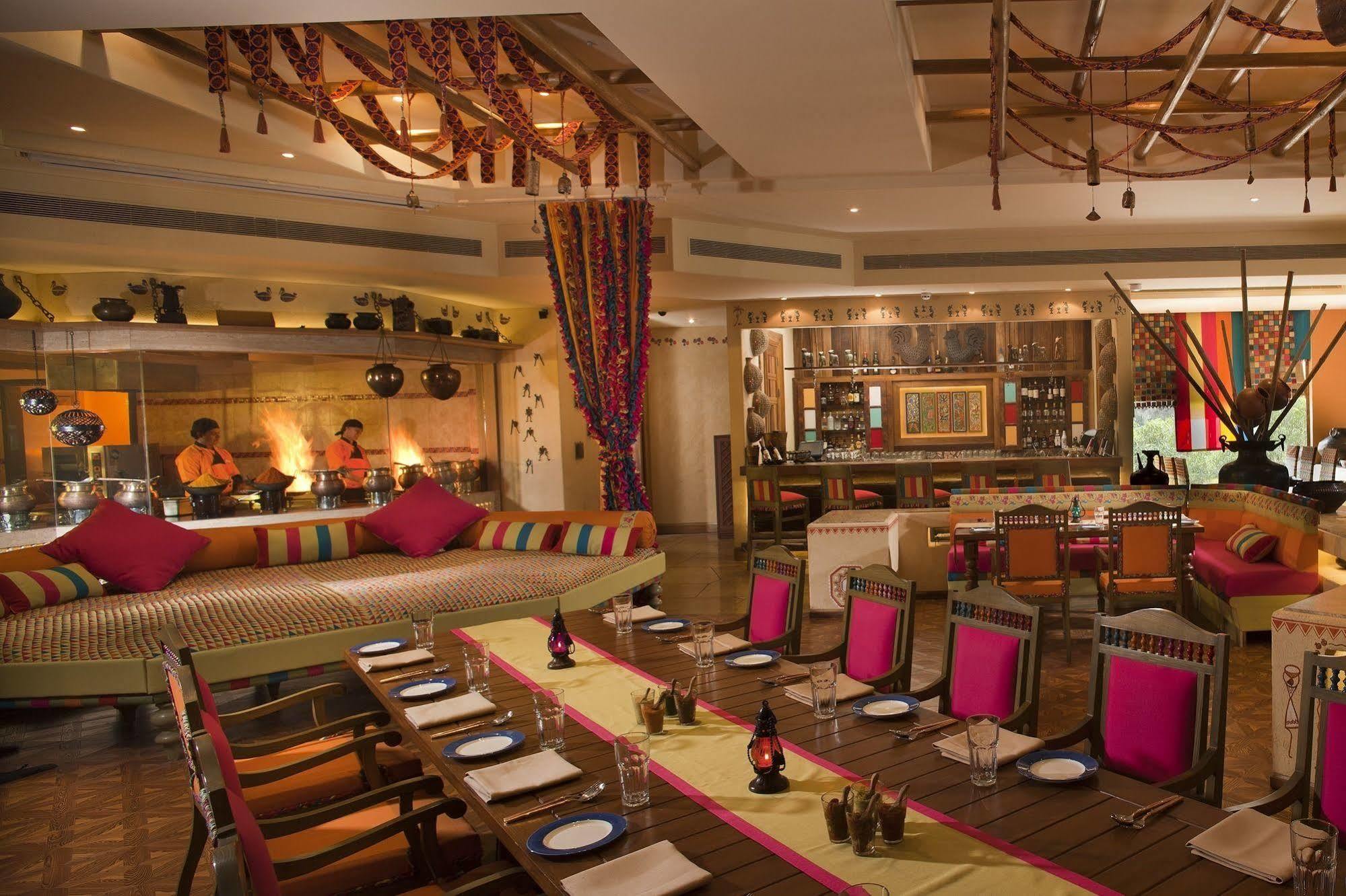 Radisson Blu Hotel, Nagpur Exterior photo